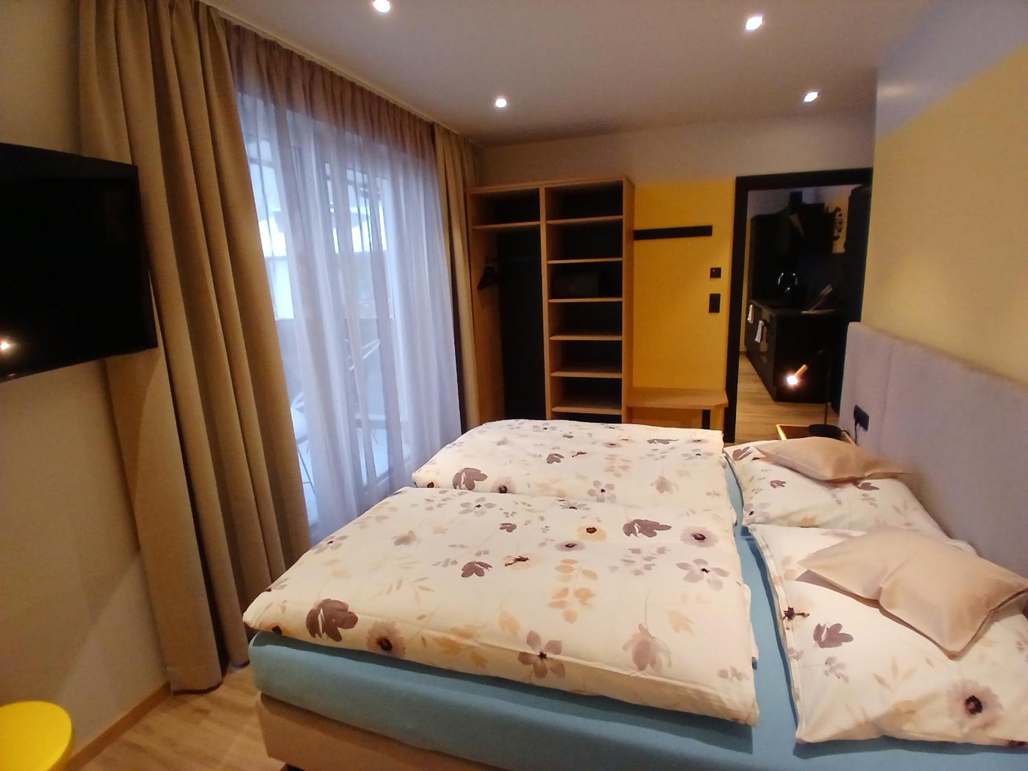 Appartement Lorenzi Solden Exterior photo
